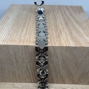 Silver-Tone Link Bracelet - Polished Metal